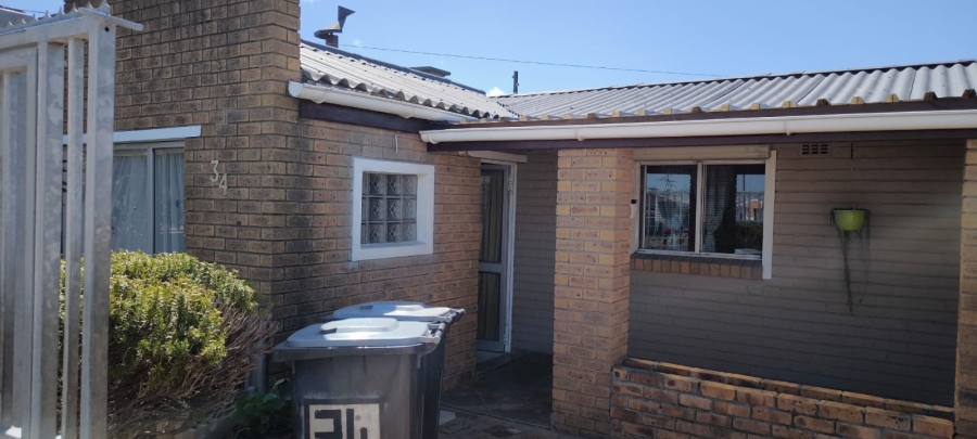 5 Bedroom Property for Sale in Bridgetown Western Cape